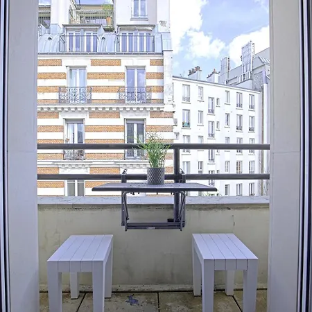 Balcony Near Buttes Chaumont Appartement